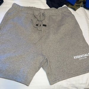 Mens essential shorts